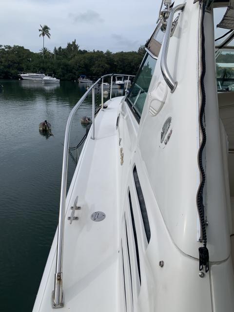 SOLD - Sea Ray 370 Express - Diesel