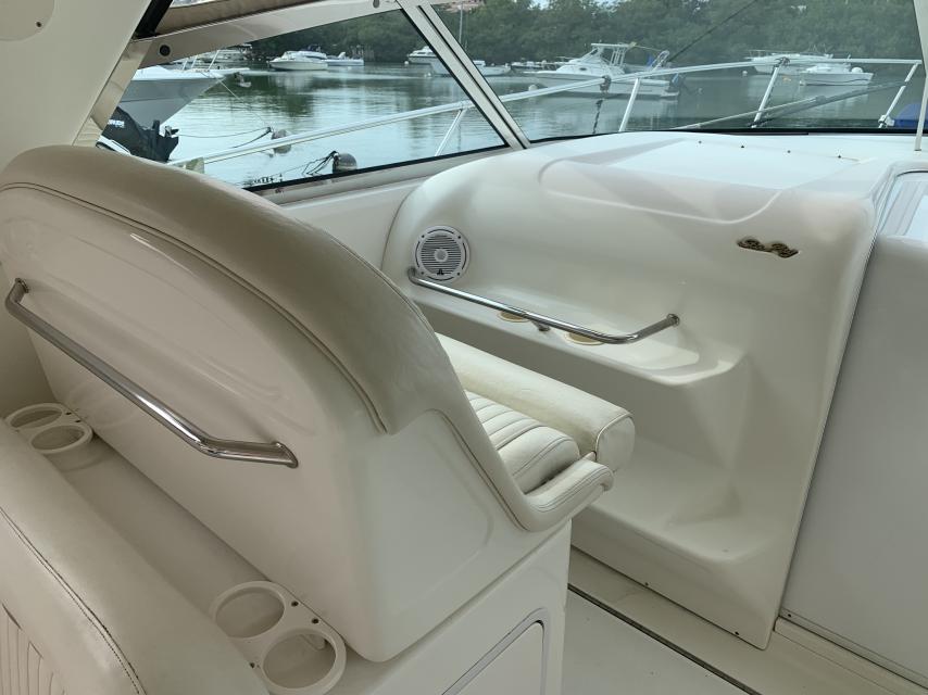 SOLD - Sea Ray 370 Express - Diesel