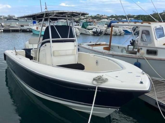 SOLD -  Perfect platform for Bermuda boating - 2010 Pursuit C230 Center Console
