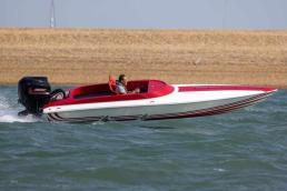Phantom 19G Stepped Race boat