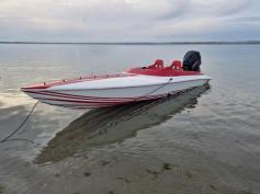 Phantom 19G Stepped Race boat