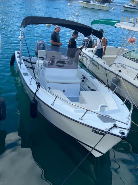 Sport Pro-Line Boat 20’