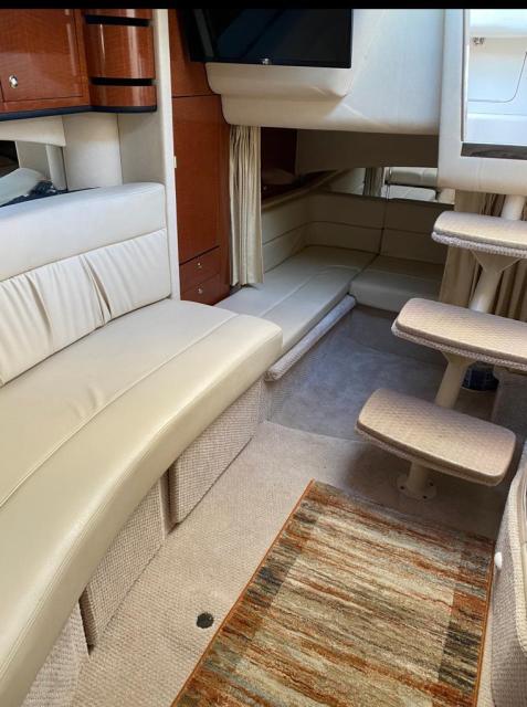 SeaRay 300 in Excellent Condition