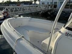 25’ Wellcraft Center Console