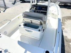 2018 Boston Whaler