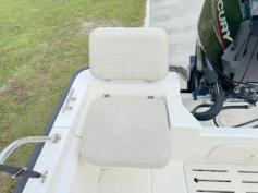 2022 17ft Boston Whaler Montauk