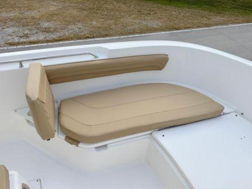 2022 Center Console