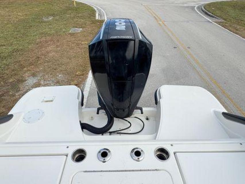 2022 Center Console