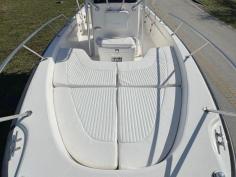 Boston Whaler Dauntless