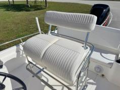 Boston Whaler Dauntless