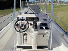 Boston Whaler Dauntless