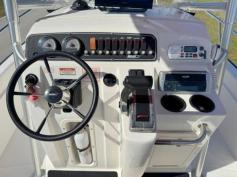 Boston Whaler Dauntless