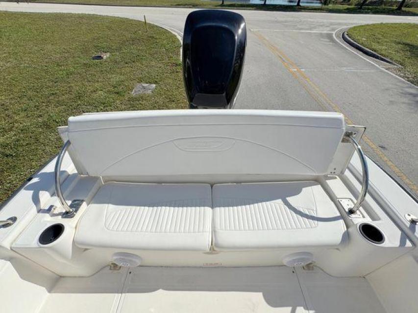 Boston Whaler Dauntless