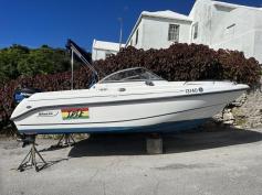 18 foot BOSTON WHALER