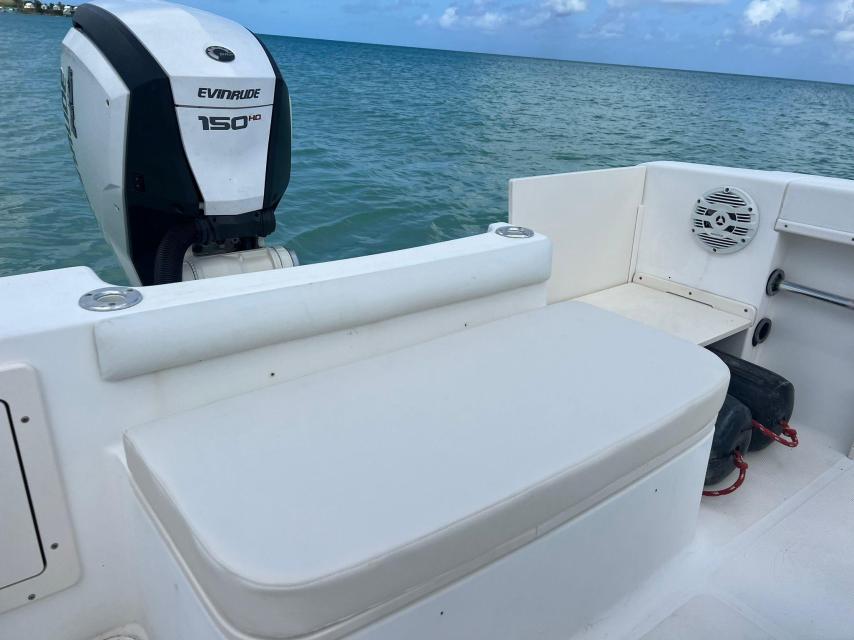 19.5' Mako center console, Evinrude with 195 hours