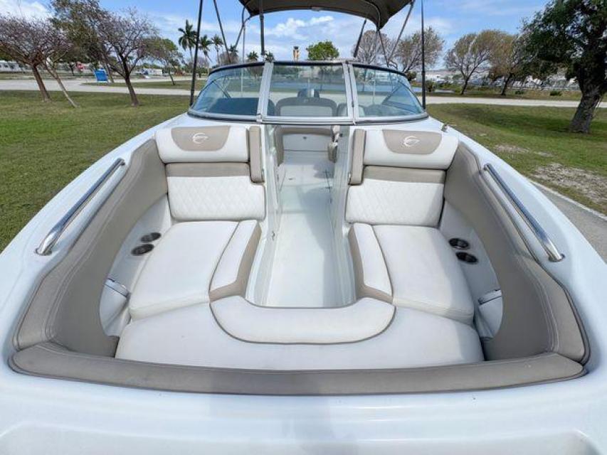 2022 Crownline 399hrs