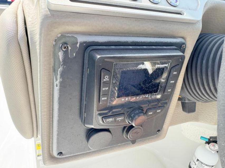 2022 Crownline 399hrs