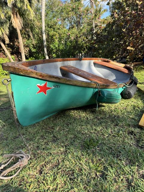 10’ Heineken Boat