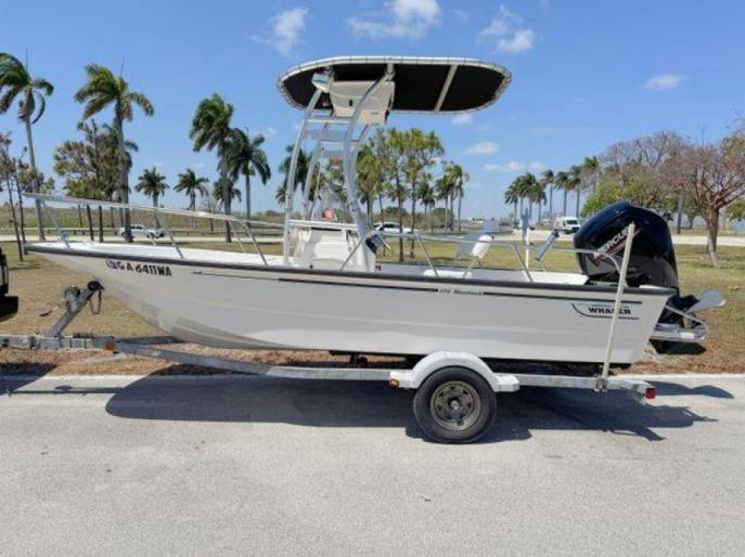 Boston Whaler Montauk 17ft  2024 90hp Mercury 19hrs