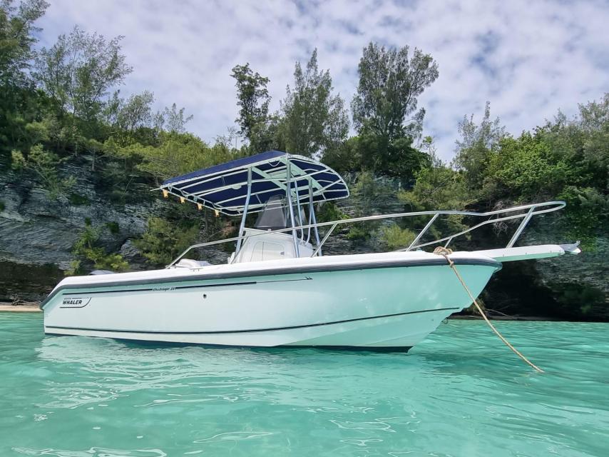 21 Outrage Boston Whaler Center Console