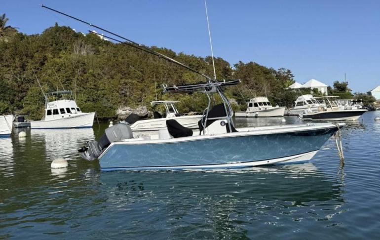 2011 Sea Hunt Triton 22.5
