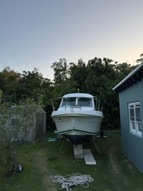 Jenneau Merry Fisher 625 & Jews Bay Mooring
