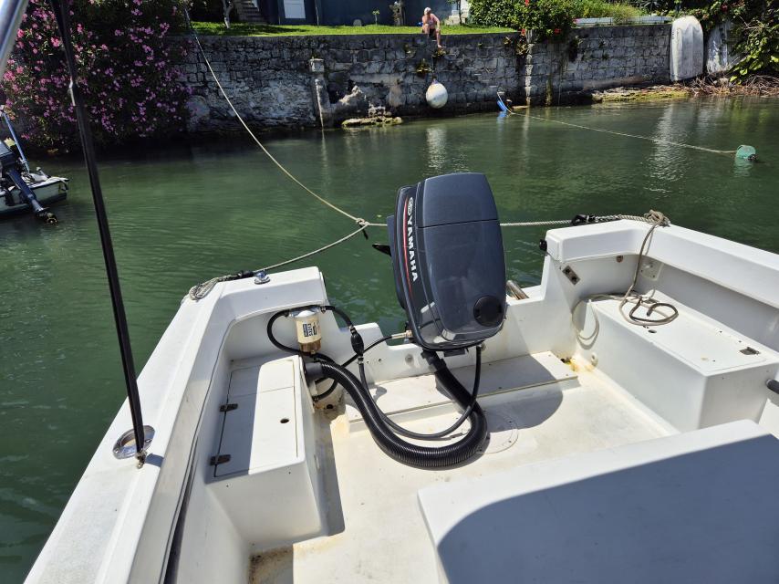 18' Center Console