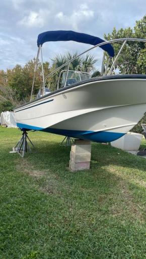 17 Ft Montauk with 230Hrs on 4 Stroke Yamaha