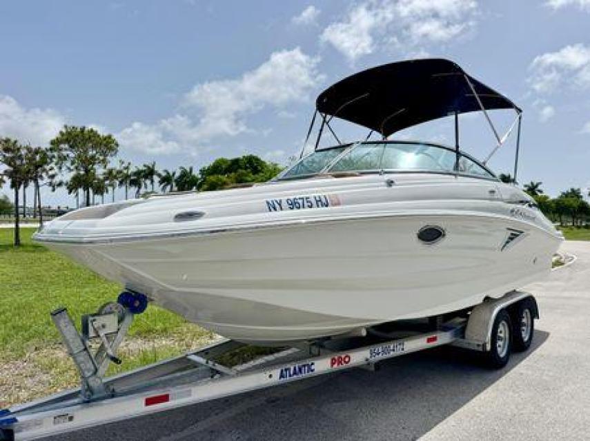 2023 Crownline E235 XS