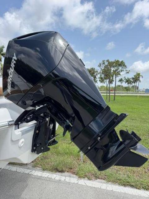 2023 Crownline E235 XS