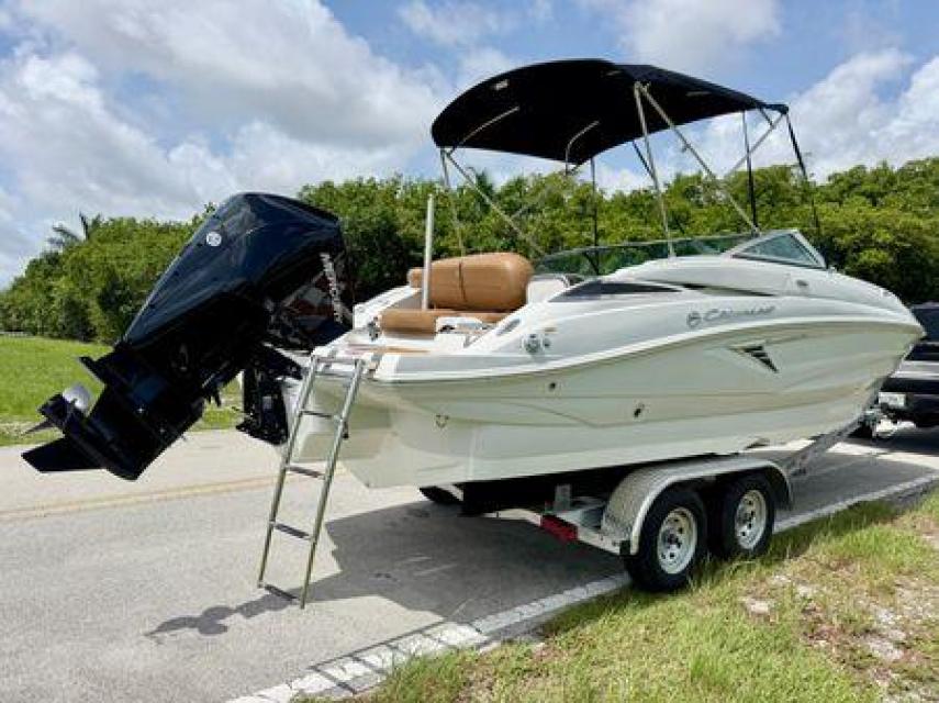 2023 Crownline E235 XS