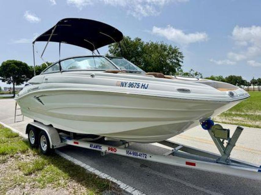 2023 Crownline E235 XS
