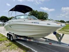 2023 Crownline E235 XS