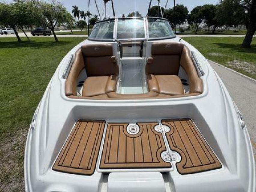 2023 Crownline E235 XS