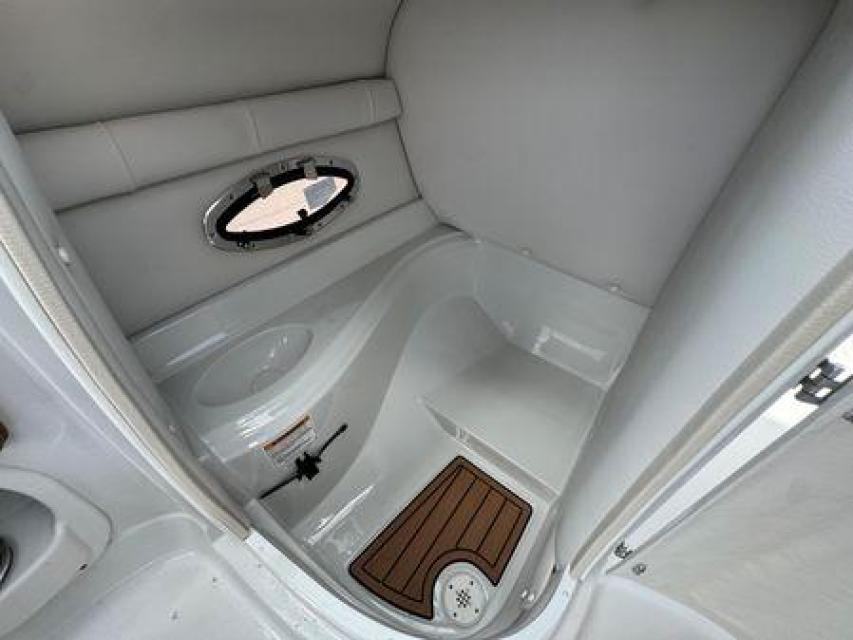 2023 Crownline E235 XS