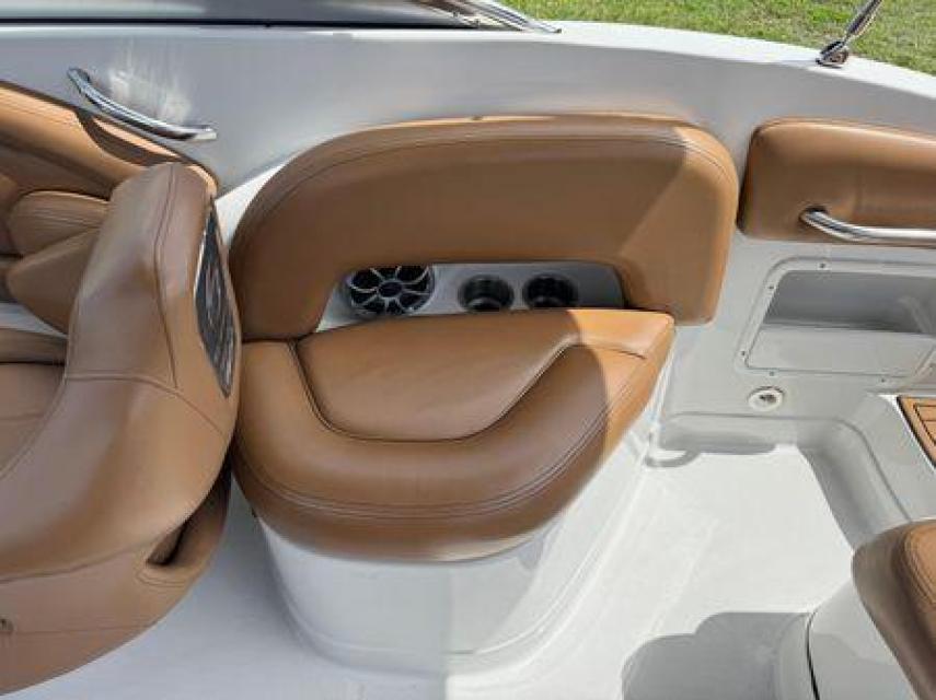 2023 Crownline E235 XS
