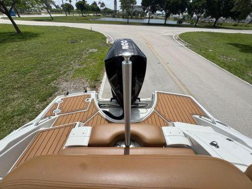 2023 Crownline E235 XS