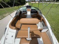 2023 Crownline E235 XS
