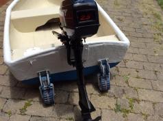 18’6” Wahoo Center Console included with punt and motor . Reduce Price