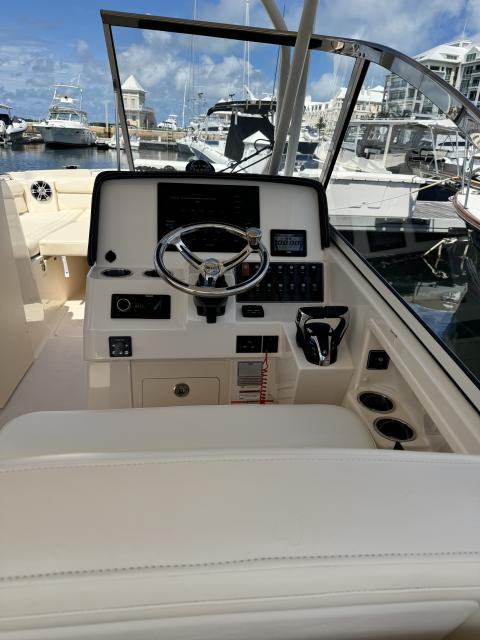 SOLD - Grady White Freedom 285 Dual Console