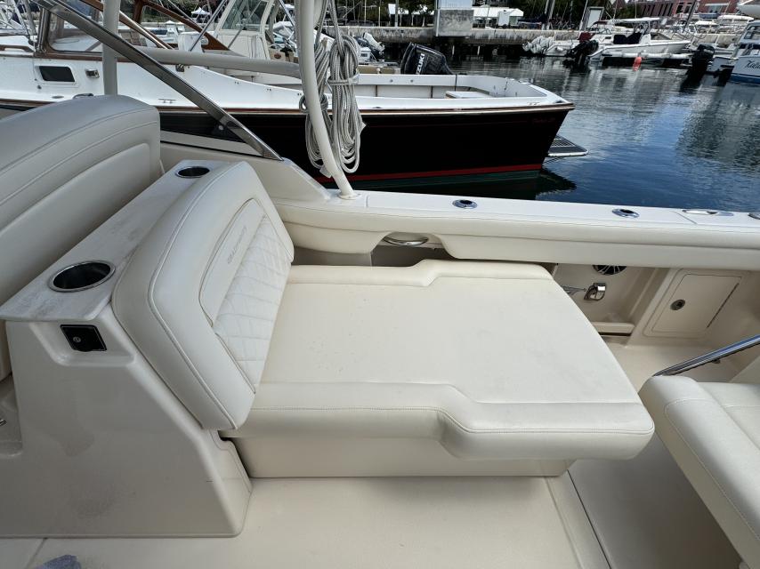 SOLD - Grady White Freedom 285 Dual Console