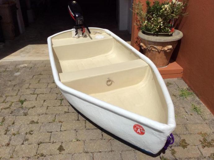 7’6” Punt with 2.5 hp Mercury