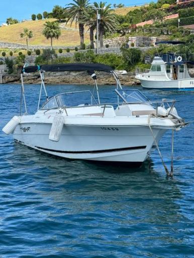 SOLD - Wellcraft 210 Dual Console with new 200hp Yamaha 4-Stroke