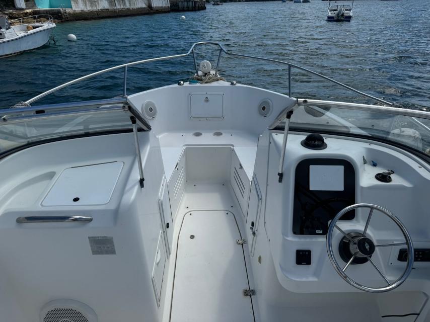 SOLD - Wellcraft 210 Dual Console with new 200hp Yamaha 4-Stroke