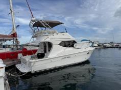 2011 Silverton 36 Sport Fishing, Diesel, liveaboard.