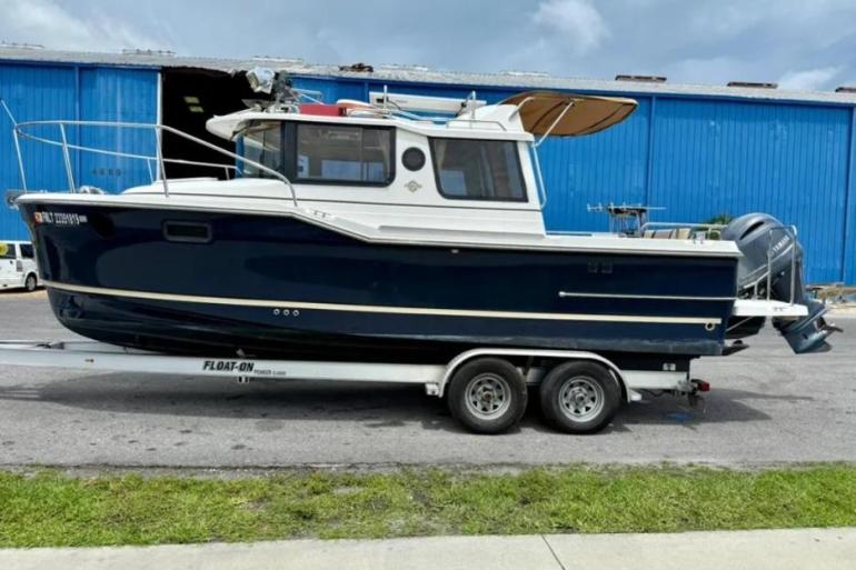 2019 Ranger Tug 257hrs