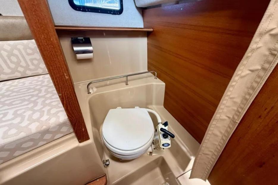 2019 Ranger Tug 257hrs