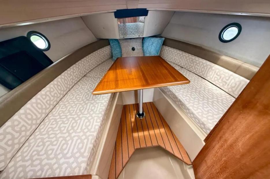 2019 Ranger Tug 257hrs