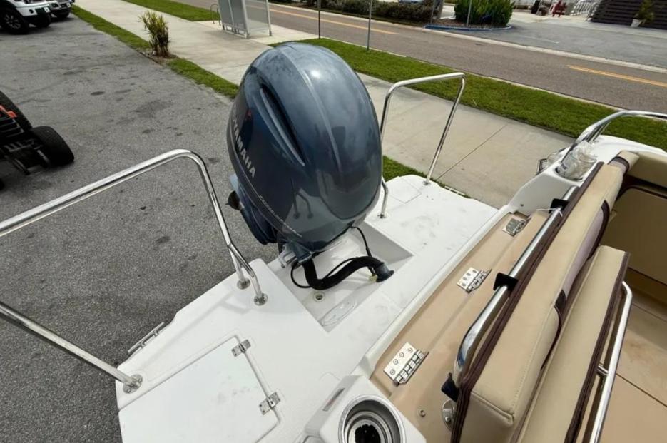 2019 Ranger Tug 257hrs