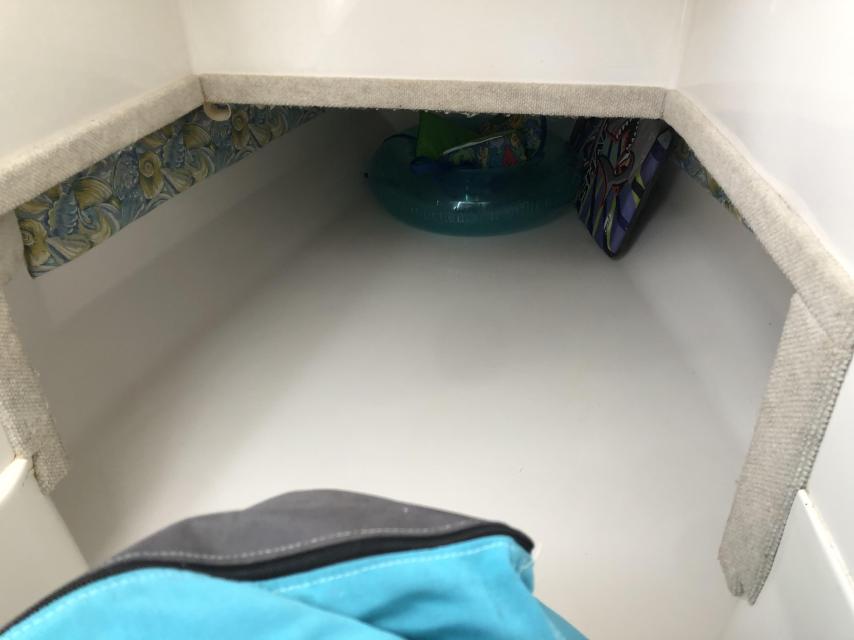 27’ Jupiter Marine center console